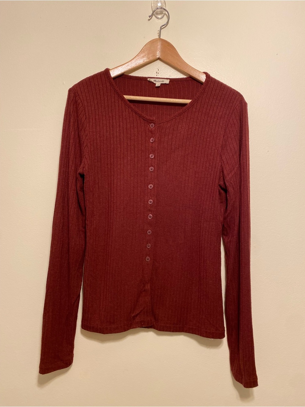 Madewell Ribbed Button-Front Long Sleeve Top - Burgundy. Size L